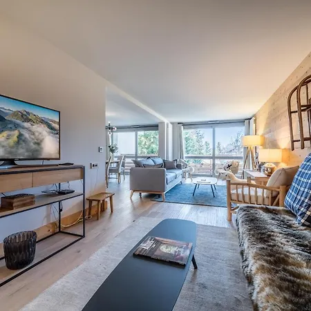 Cortirion - By Emerald Apartment *