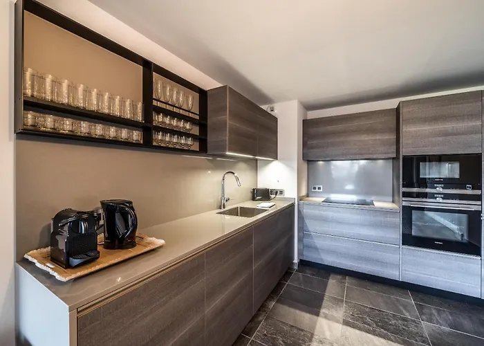 Cortirion - By Emerald *